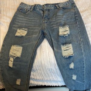 Women’s jeans ripped